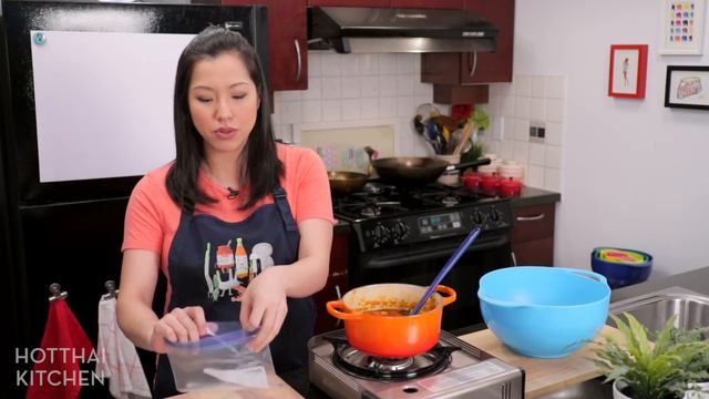 How to Make Space-Saving Freezer Thai Curry - Hot Thai Kitchen