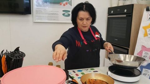 Рыба в сковороде WOK от Tupperware