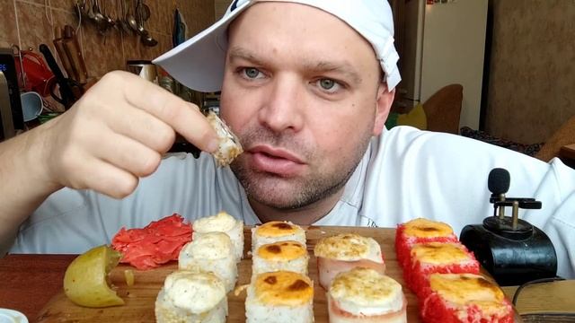 МУКБАНГ роллы запечёные/ОБЖОР/MUKBANG rolls