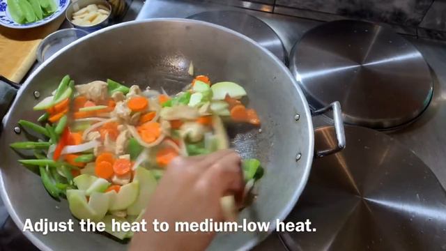 Super Tasty Chop Suey with Chicken and Shrimp | #AsianRecipe #filipinorecipes