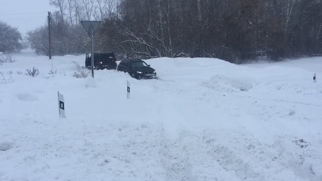 Субару вытаскивает УАЗ патриот