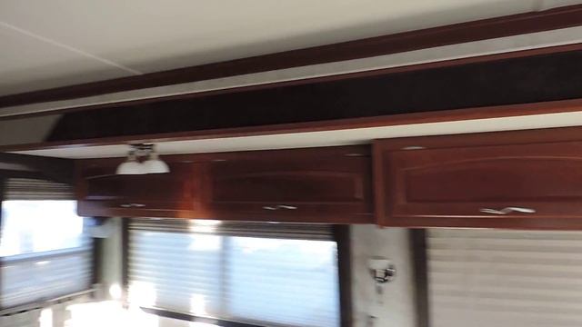 Beautiful Clean 35' 2003 Fleetwood Pace Arrow 35G Workhorse Chassis 17k Miles!!!