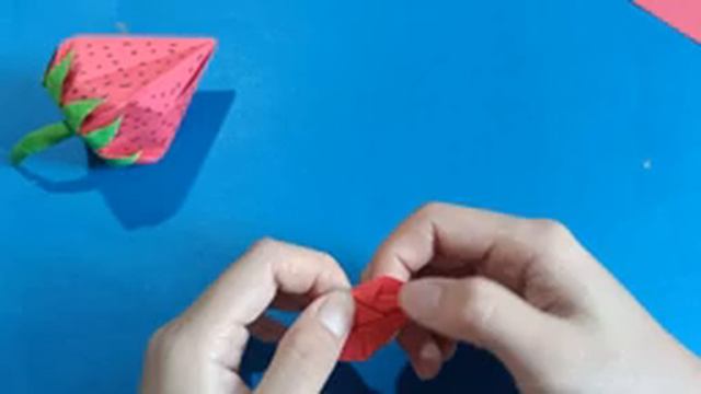 Yến Nhi  Vlog Origami 11 Hướng dẫn gấp quả dâu tây cực nhanh chóng và đẹp