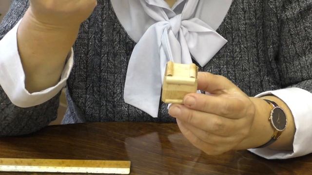 Плетение из бересты и бумаги народной игрушки "Шаркунок"