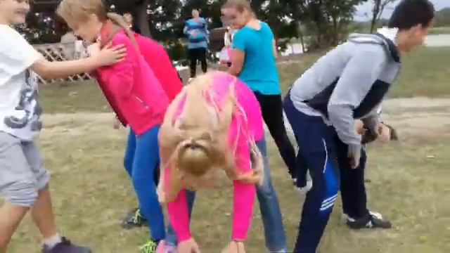 Вот такие игры у 14-15 летних людей😂😂😂😂