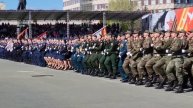 Парад в Оренбурге завершился исполнением песни «День Победы!»