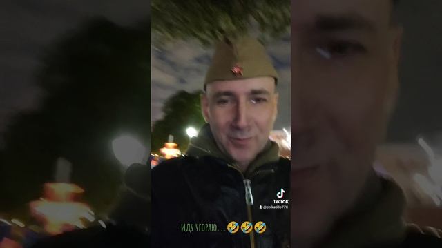 2023-05-09 отмена салюта в саду Эрмитаж.