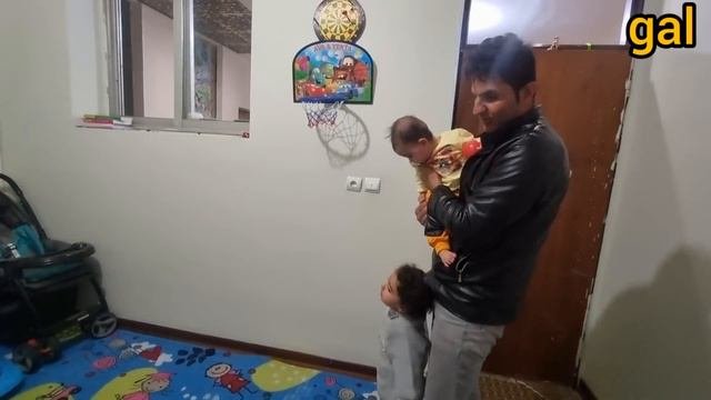 A nomadic widower's trip and visit to the organization to see his baby