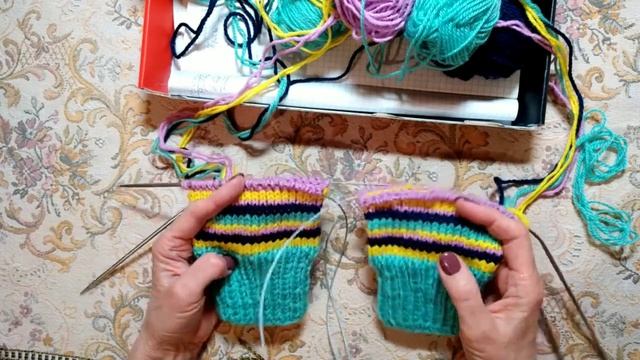 Носки спицами из остатков пряжи// СП Носочная коробочка 20 /21,отчет 7,апрель.
