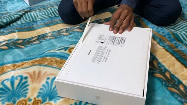 YouTube or Website की कमाई से खरीदा Buy Apple MacBook || MacBook Air with M2 chip Buy In UP