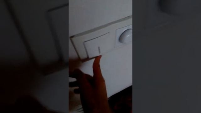 Наш дибильный выключатель и причём электричество не отключали!!!