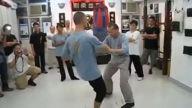Вин Чунь, шифу Ван Кам Лёнг (Цигун)