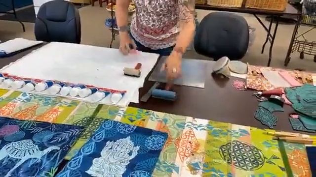 Tutorial : Basics of Block Printing on Fabric