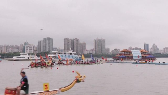 В провинции Гуандун стартовал Открытый чемпионат по гонкам на лодках-драконах