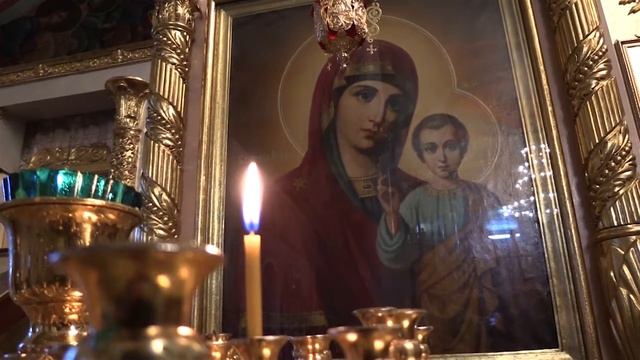 Православные Шымкента прикоснулись к чудотворной иконе