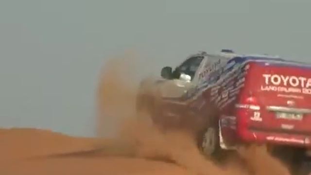 KYB и Land Cruiser Toyota Auto Body вместе на Rally Dakar 2014