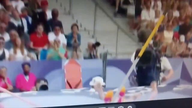 Прыгун с шестом не смог пройти в финал Олимпиады