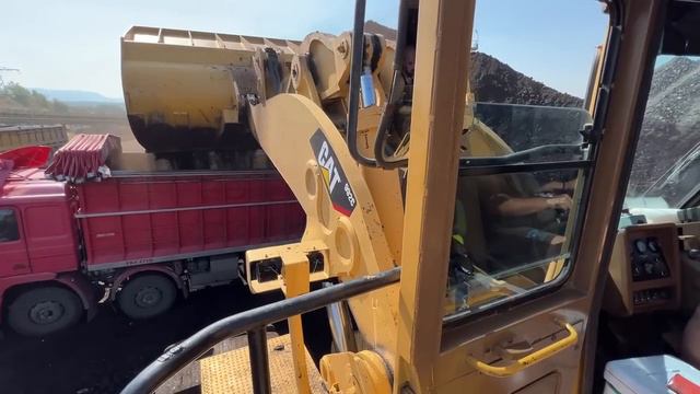 Колесный погрузчик Caterpillar 992C