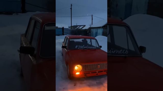 Наклейка «Невлюбляйтесь»