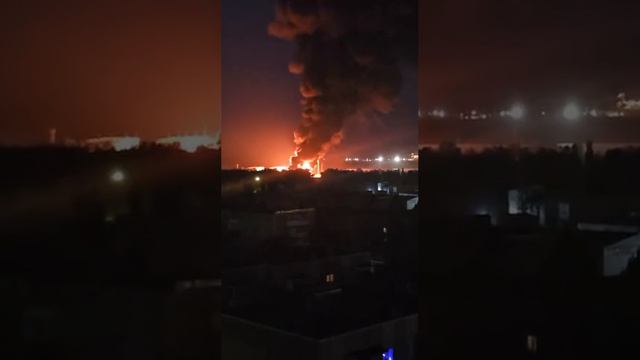 ‼️🇺🇦🇷🇺 ВСУ ночью атаковали нефтебазу в городе Азов Ростовской области !!!