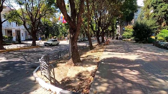 ЛАЗАРЕВСКОЕ 2020?ул. Победы,  прогулка по центру поселка,от ЦНК до "Восхода".