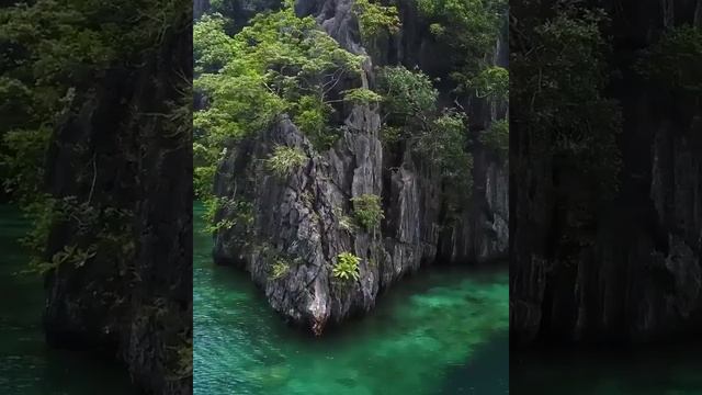 Филиппины остров Корон, в море Сулу. Находится на севере провинции Палаван.