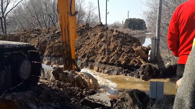 Вскрытие дорожного полотна между реками Ишим и Ишимчик