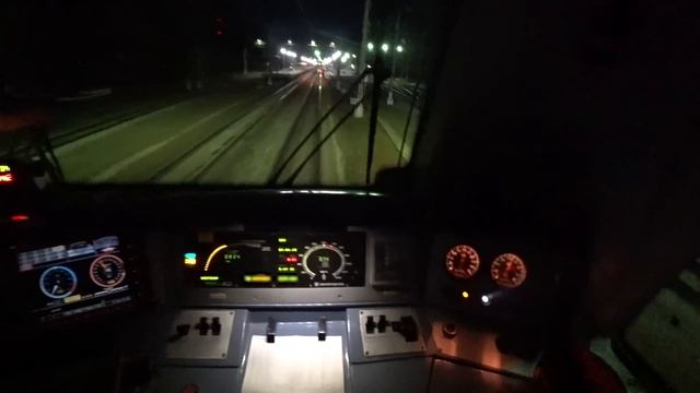 Машинист поезда показывает работу от первого лица: Погоня за поездом