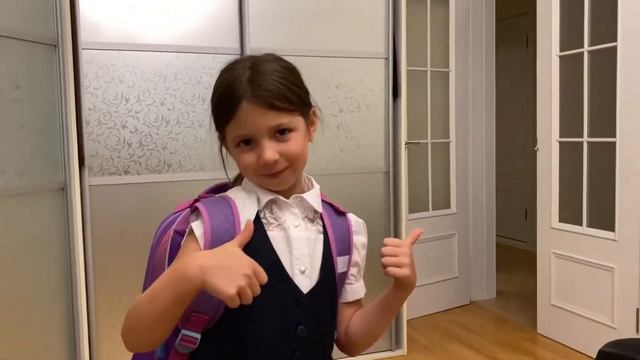 ВОТ ЭТО ВЫБРАЛА !! МИЛА ПОКАЖЕТ СВОЙ ШКОЛЬНЫЙ LOOK. ИДЕМ В ПЕРВЫЙ КЛАСС.