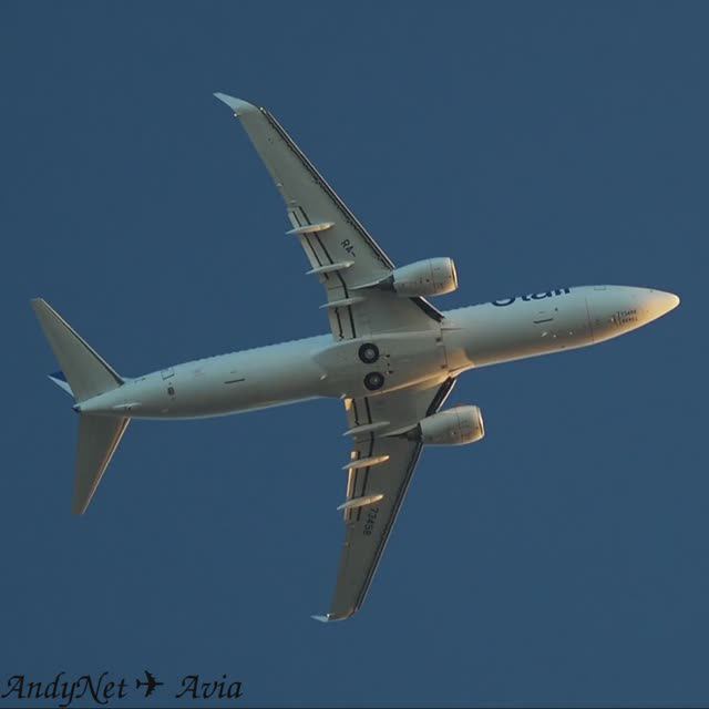 Boeing 737-85R авиакомпании ЮТэйр [RA-73498] заходит на посадку во Внуково (VKO/UUWW) 28.05.2024