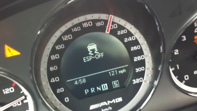 Mercedes C63 AMG 0-205 km/h in 13.0 sec