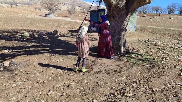 Enjoying the game and happiness in the nomads: the wise nomad woman and moments of happiness with