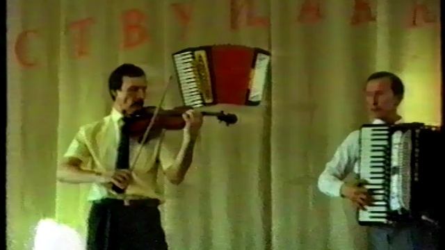 Звучит ...Фибих Поэма... Очень душевная тема! Скрипка Олег Кудин