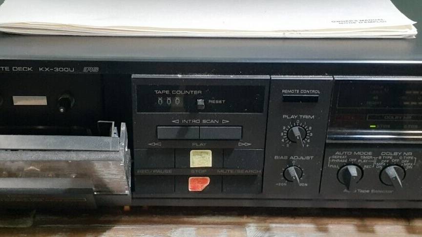 Стереокассетная дека Yamaha KX-300U с естественным звуком-Япония-1988-год