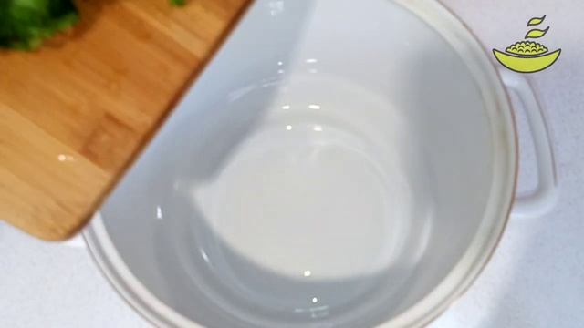 Салат из крабовых палочек с листьями салата. Самый быстрый и вкусный салат с крабовыми палочками.