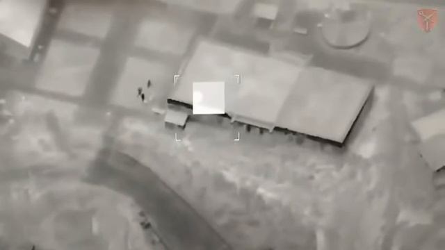 Остров Змеиный. Работает Байрактар.