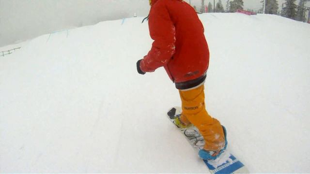 Linus Axelsson snowboarding in Lindvallen
