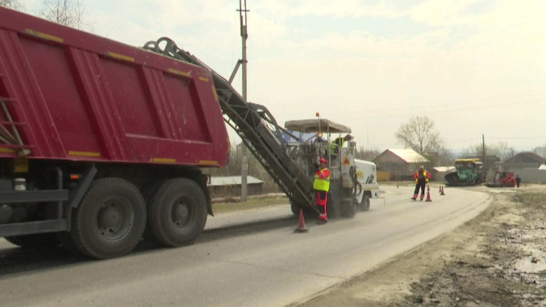 В поселениях Сургутского района приступили к капитальному ремонту дорог
