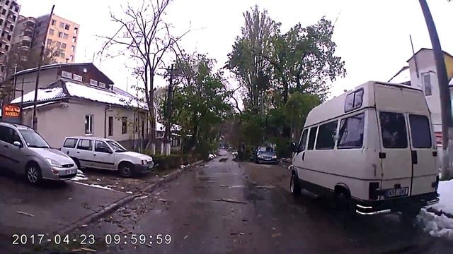 21.04.2017 Видеорегистратор автомобильный город после стихии Кишинев