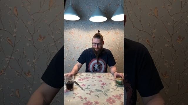 2 способа открыть консерву. Папа знает.