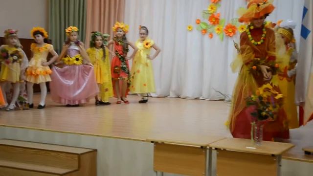 дефиле Красавица-осень Ирбит школа № 8