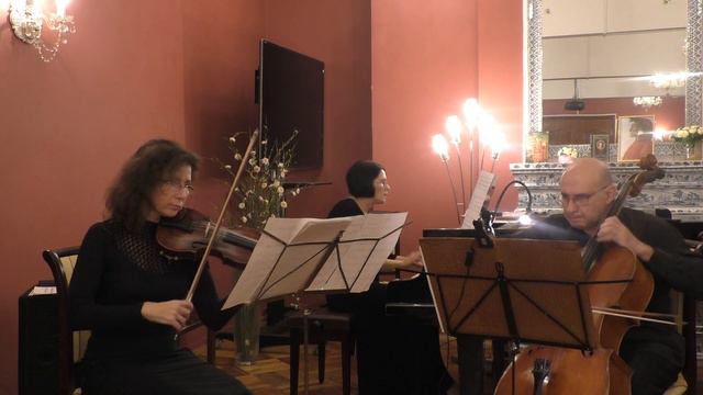 А.Пьяццолла.Осень.