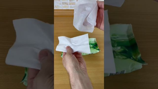 Как доставать влажные салфетки по одной | Лайфхаки от Нечетова | nechetoff |ПОДПИШИСЬ⬇️🔔 #Shorts