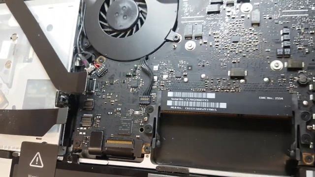 Apple MacBook Pro A1278 Motherboard overheated. Better to replace logic board