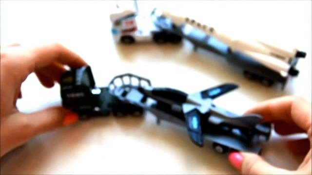 Грузовики с прицепами. Самолет космическая ракета катер. Обзор игрушек Nikijunior.