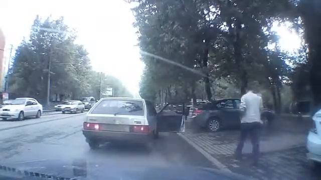 Разборки на дороге     май 2013