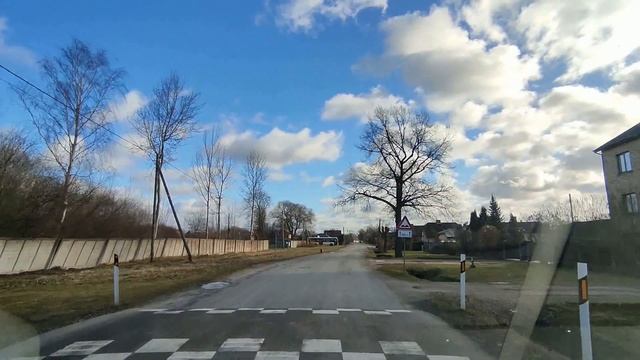 УРА ! МЫ ПЕРВЫЙ РАЗ ПО НОВОМУ МОСТУ ПРОЕХАЛИ ЧЕРЕЗ РЕЧКУ ПЛАТОНЕ . УЛИЦА БАУСКАС В ЕЛГАВЕ 19 ФЕВРАЛ