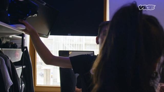 Dennis En Zijn Baasje Max Worden Geil Van Puppy Play | Leven Met Een Fetisj