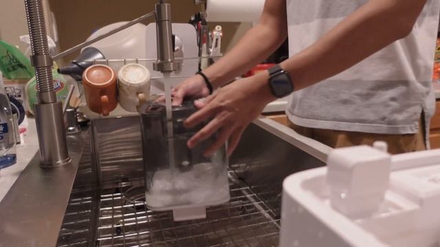 Cleaning My Levoit Classic 300S Humidifier