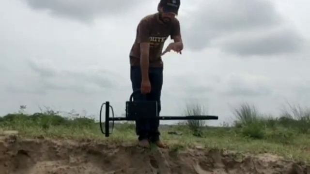 WHITES TM 808 DEEP METAL DETECTOR FIELD TEST IN INDIA